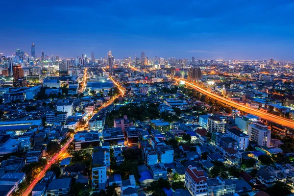 Bangkok city aerial view at twilight, business district with hig — Stock Photo, Image