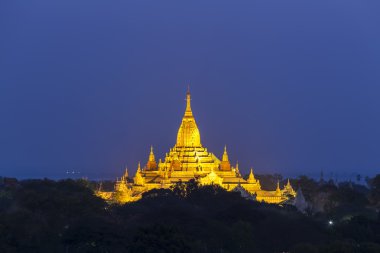 Bagan Myanmar eski antik tapınak bir görünümünü.