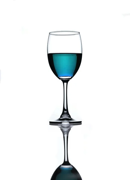 Weinglas Auf Weißem Hintergrund — Stockfoto