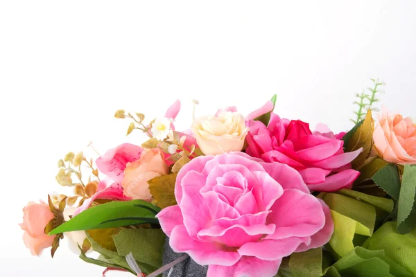 Güzel plastik çiçek buketi