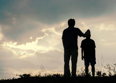 Baba ve oğul gelecek, siluet kavramı için arıyorsunuz