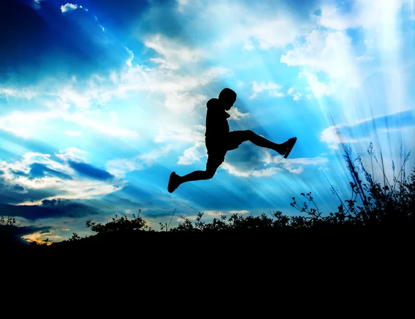 Menino Pulando Para Céu Tendo Tempo Feliz Conceito Sillhouette — Fotografia de Stock