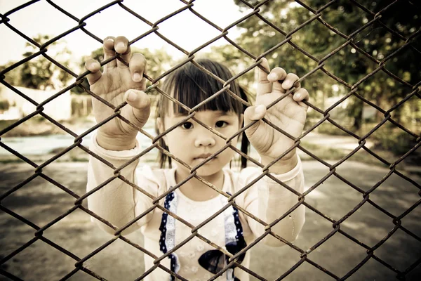 Las Manos Los Niños Quieren Libertad —  Fotos de Stock