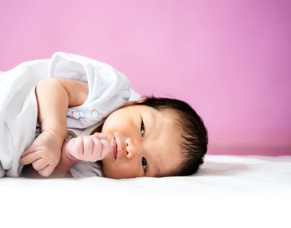 Recién Nacido Una Chica Linda —  Fotos de Stock