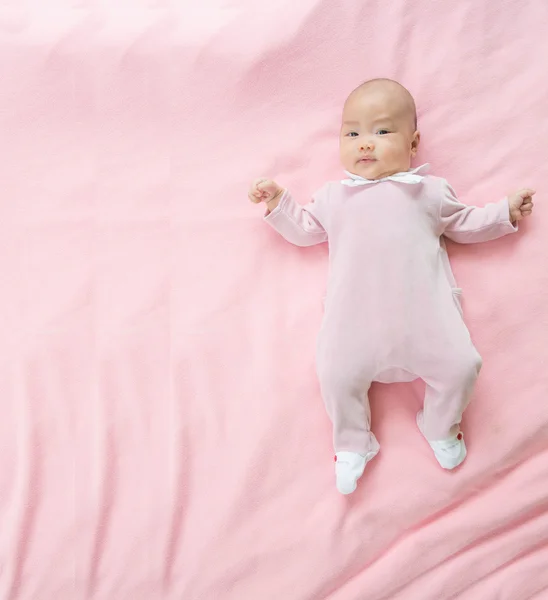 Glücklich Lächelndes Baby Beim Spielen — Stockfoto