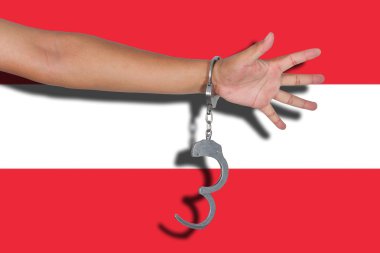 kelepçe elle Avusturya bayrağı