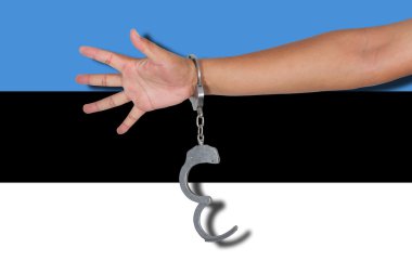 Estonya bayrağı el ile kelepçe