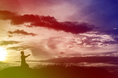 günbatımı zaman, sihouette kavramı dua çocuk