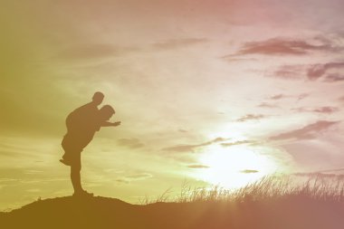 Baba ve oğul gelecek, siluet kavramı için arıyorsunuz