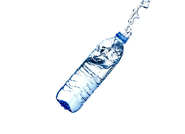 Salpicadura Agua Una Botella Plástico — Foto de Stock