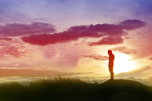 Boy Standing Grudge Sunset View Conceito Silhueta — Fotografia de Stock