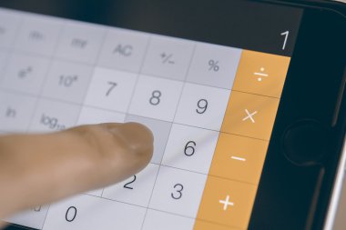 telefonda parmak değmek hesap makinesi