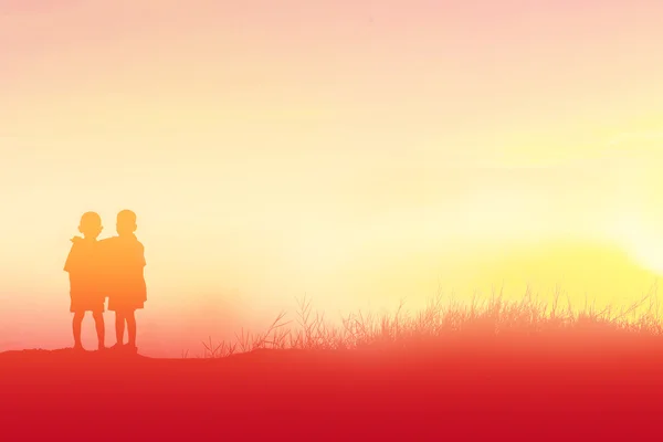 Silueta Niños Jugando Feliz Tiempo Atardecer — Foto de Stock