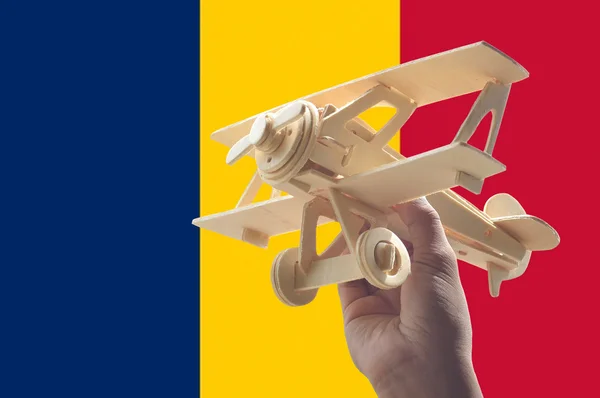 Avión Mano Sobre Bandera Chad Concepto Viaje — Foto de Stock