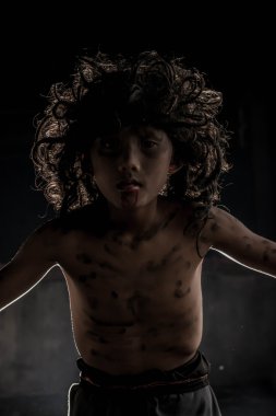 Hayalet çocuk makyaj gelin ve Cadılar Bayramı Festivali oynayın. da