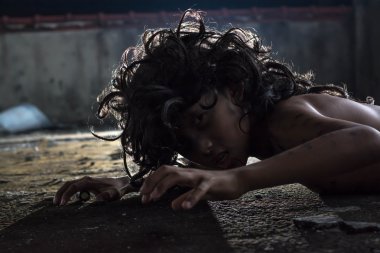 Hayalet çocuk makyaj gelin ve Cadılar Bayramı Festivali oynayın. da