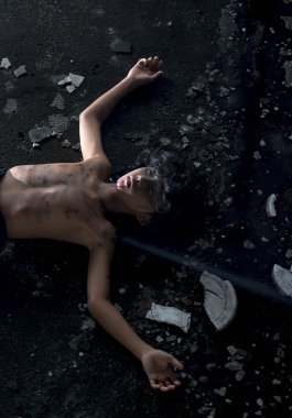 Hayalet çocuk makyaj gelin ve Cadılar Bayramı Festivali oynayın. da