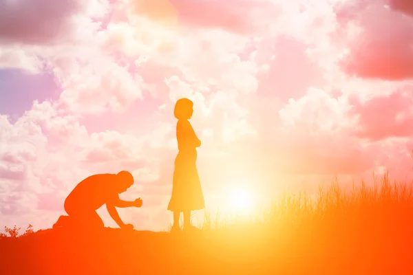 Çift silueti ilişkiyi bitiriyor.