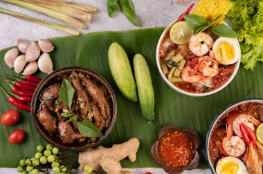 Biberli, domatesli, salatalıklı, sarımsaklı ve zencefilli..