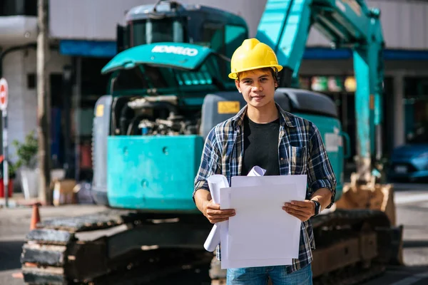 Bauingenieure Arbeiten Großen Straßen Und Maschinen — Stockfoto