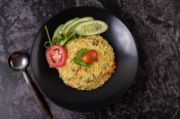 Fried Rice Minced Pork Tomato Carrot Cucumber Plate — Stock Photo, Image