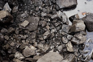 Siyah kömür siyah taşlar karanlık yakıt enerjisi