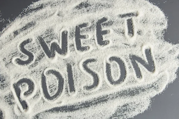 Sugar is poured on the table, and sugar is harmful to the human body