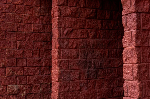 Kırmızı Taş Duvarın Soyut Arkaplanı Derin Karşıtlık Adımları — Stok fotoğraf