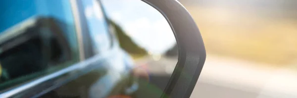 Боковое Зеркало Заднего Вида Современном Автомобиле — стоковое фото