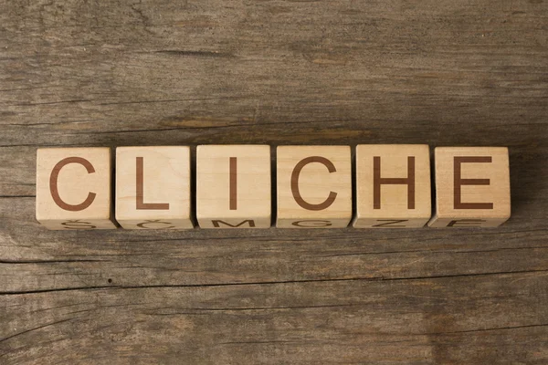 Het woord van CLICHE op houten blokjes — Stockfoto