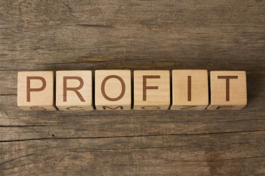 Kar kelime bir tahta küpleri