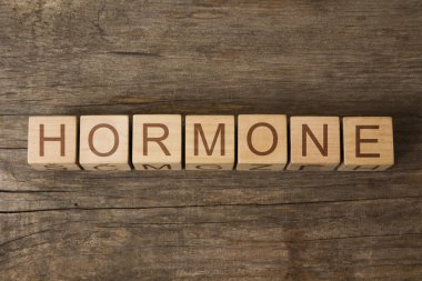 Antika ahşap bloklar Word'de hormon