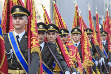 Kiev, Ukrayna - 24 Ağustos 2016: Ukrayna Bağımsızlık Günü'ne adanmış Kiev'de askeri geçit töreni. Ukrayna Bağımsızlık 25 yıldönümünü kutluyor