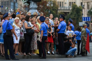 Kiev, Ukrayna - 24 Ağustos 2016: Ukrayna Bağımsızlık Günü'ne adanmış Kiev'de askeri geçit töreni. Ukrayna Bağımsızlık 25 yıldönümünü kutluyor