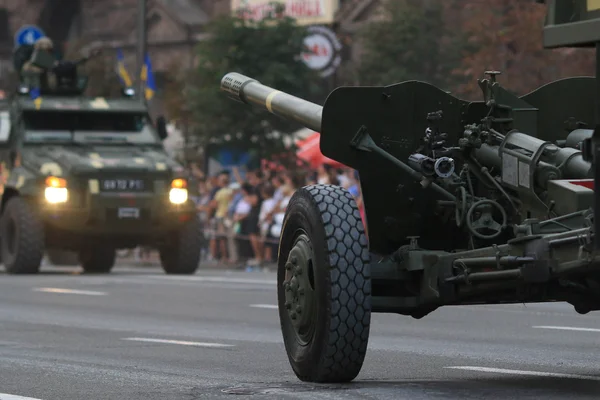 Kijów, Ukraina-24 sierpnia 2016: parada wojskowa w Kijowie, poświęcona dzień niepodległości Ukrainy. Ukraina świętuje 25-lecie niepodległości — Zdjęcie stockowe