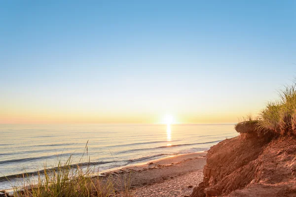 Côte océanique au lever du soleil — Photo