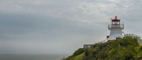 Панорама маяка (Cape Enrage) ) — стоковое фото