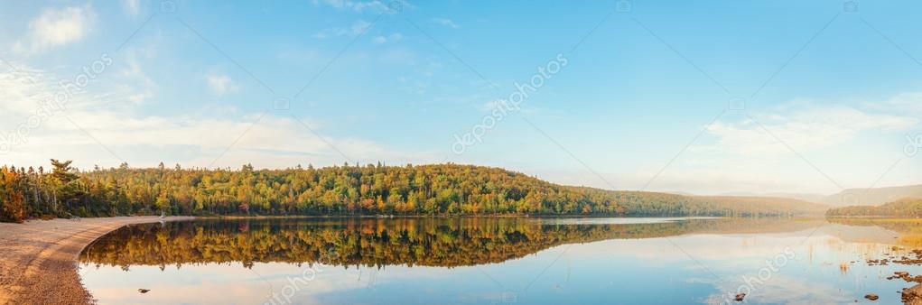 Panorama of Warren lake in the fall