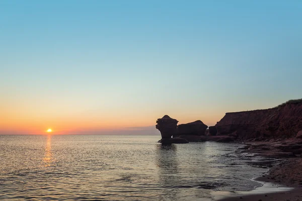 Côte océanique au lever du soleil — Photo