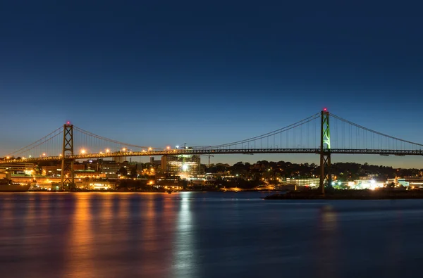 Angus L. Macdonald Bridge that connects Halifax to Dartmouth — Stock Photo, Image