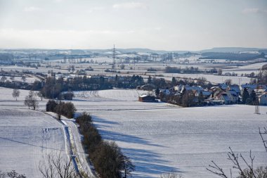 Bavyera 'da karla kaplı odun