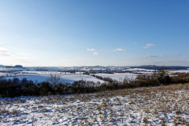 Bavyera 'da karla kaplı odun