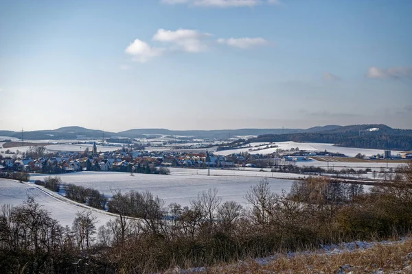 Bavyera 'da karla kaplı odun