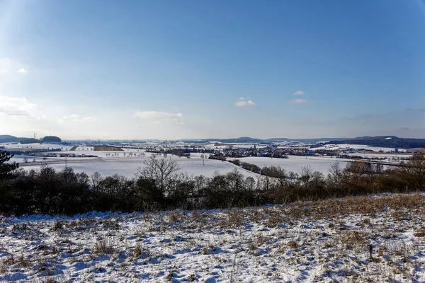 Bavyera 'da karla kaplı odun