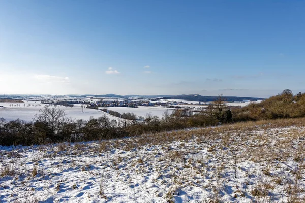 Bavyera 'da karla kaplı odun