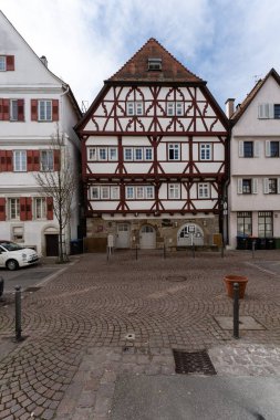 Pazar yerindeki eski Alman evlerinde günlük geziler