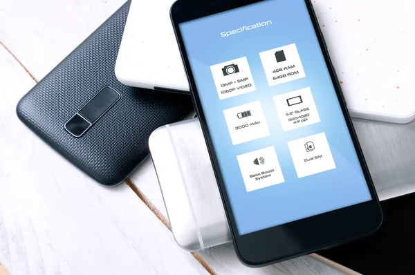 Smartphone com especificação na tela . — Fotografia de Stock