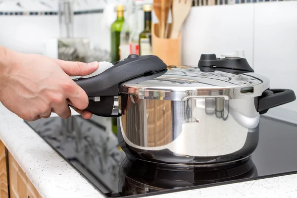 High pressure aluminum cooking pot with safety cover — Stock Photo, Image