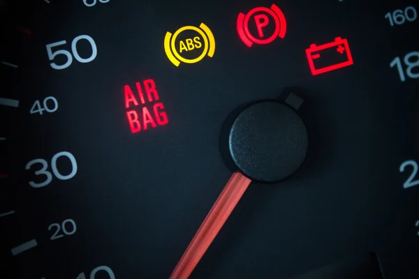 Airbag waarschuwing licht. Autodashboard van de in close-up — Stockfoto