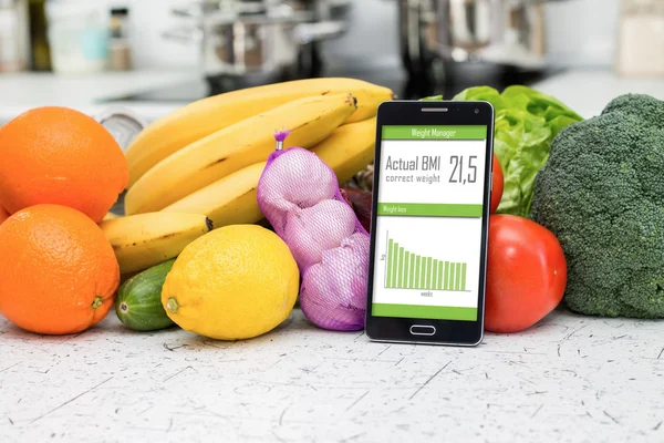 Zachować swój kształt z smartphone wagi utrata aplikacji. — Zdjęcie stockowe